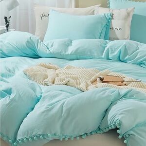 Aqua Bedding Set with Pom-Pom Trim duvet , sham and sheet set size twin
